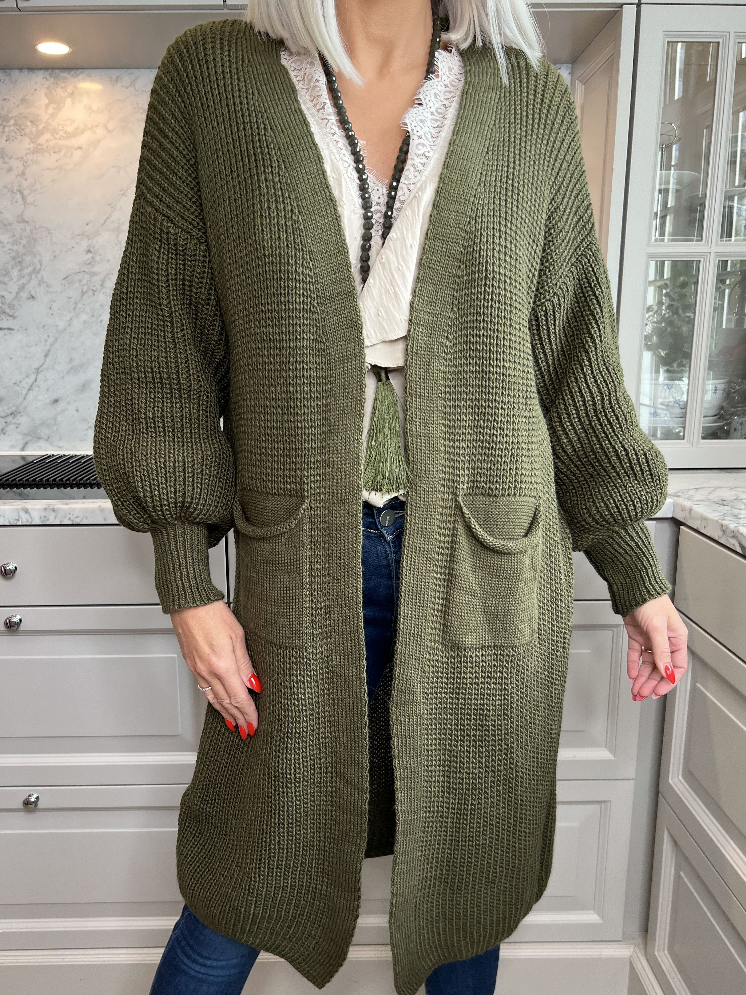 Sally - Strik cardigan med ballonærmer